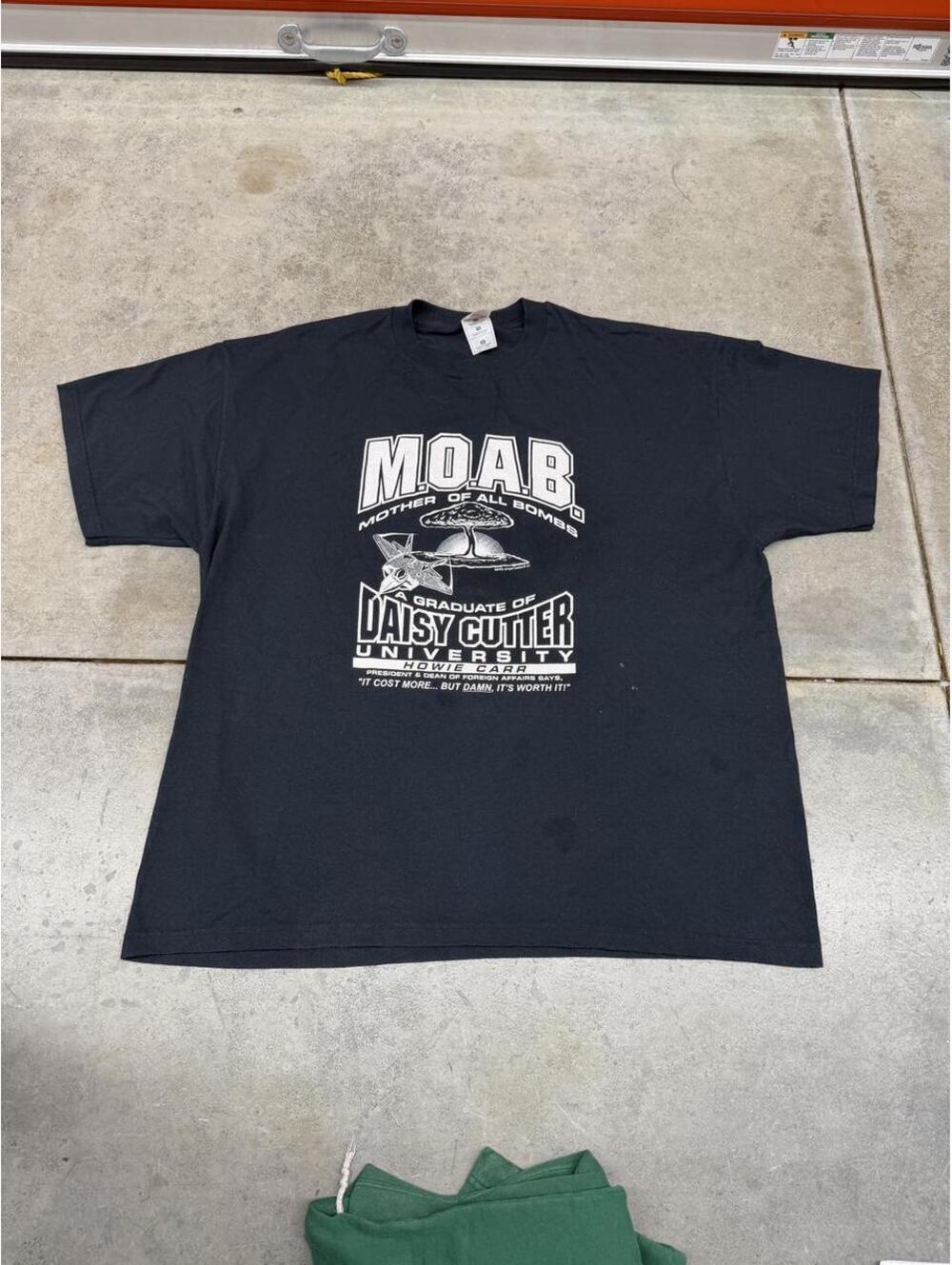 vintage moab mother of all bombs daisy cutter university war military shirt xxl